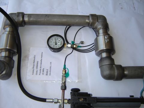Teste hidrostatico braÃ§o hidraulico